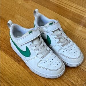 Nike Kids Court Borough Low